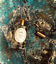 Load image into Gallery viewer, Dark Amber & Sandalwood Room Mist - JosieBear