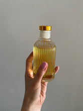 Load image into Gallery viewer, Dark Amber& Sandalwood Reed Diffuser - JosieBear