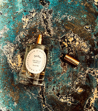 Load image into Gallery viewer, Dark Amber &amp; Sandalwood Room Mist - JosieBear
