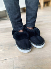 Load image into Gallery viewer, Mens Black Range Sheepskin Slippers Lucky Dip - JosieBear
